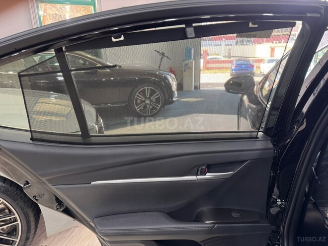 Toyota Camry-14