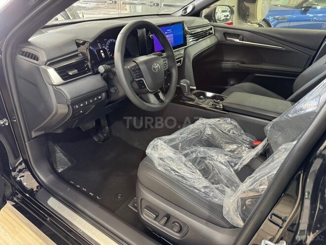 Toyota Camry-12