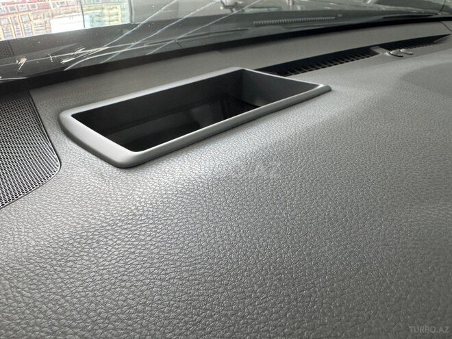 Toyota Camry-13