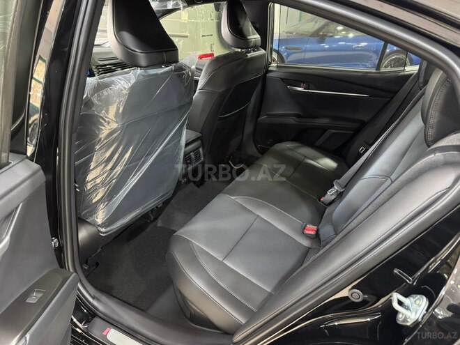 Toyota Camry-15