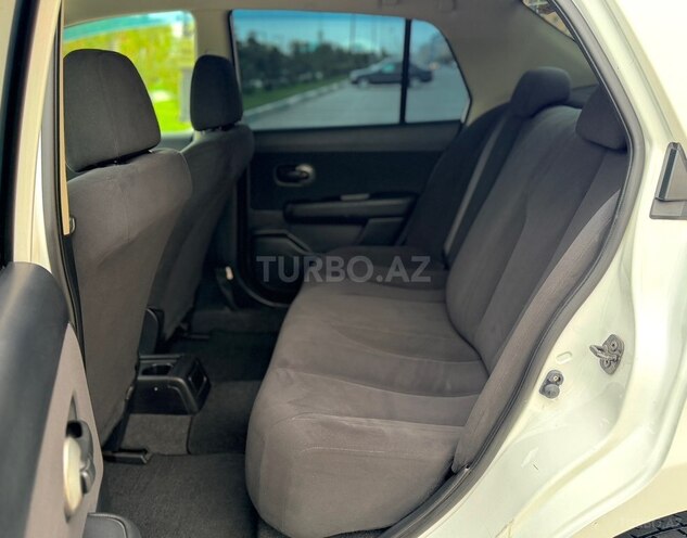 Nissan Tiida-11