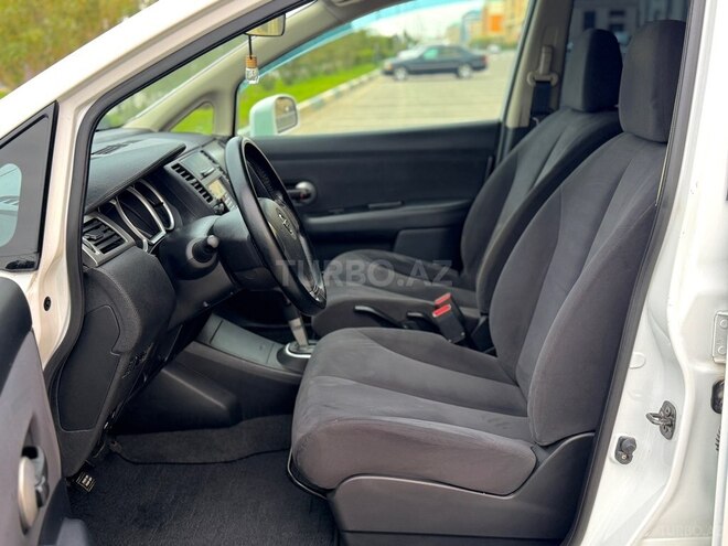 Nissan Tiida-8