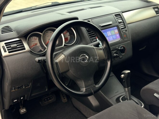 Nissan Tiida-7