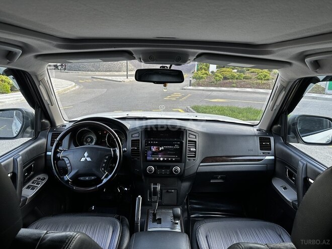 Mitsubishi Pajero-15