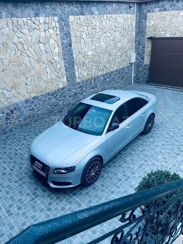 Audi A4-2