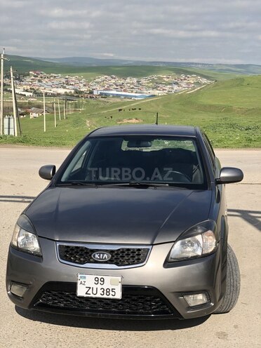 Kia Rio-1