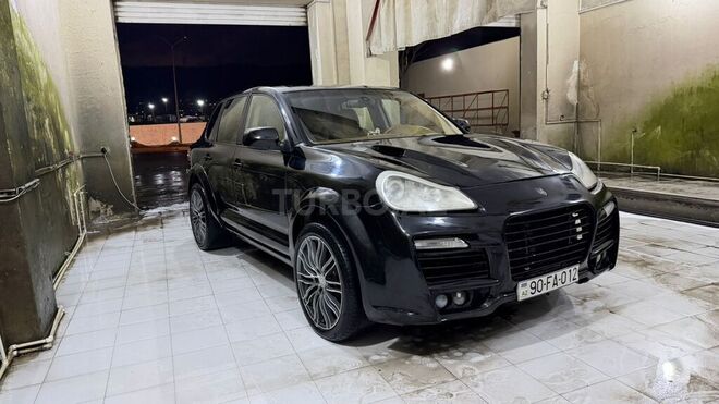 Porsche Cayenne S-2