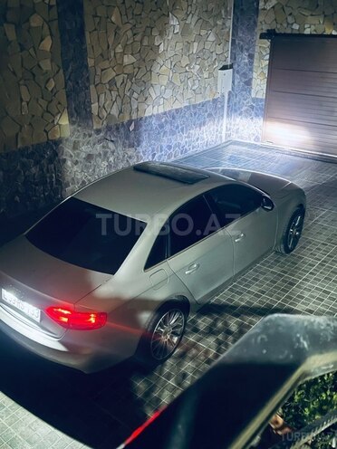 Audi A4-8