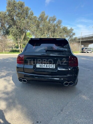 Porsche Cayenne S-10