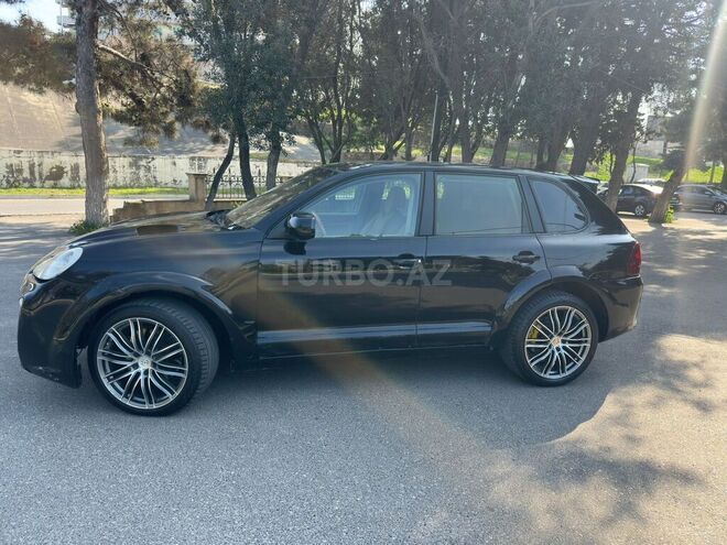Porsche Cayenne S-8