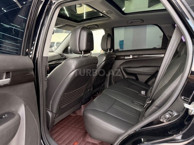 Kia Sorento-11