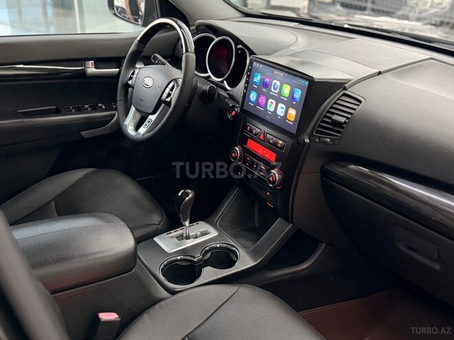 Kia Sorento-14