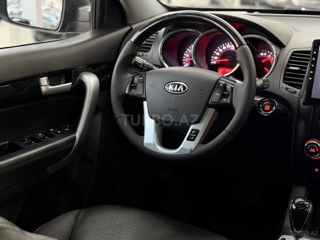 Kia Sorento-12