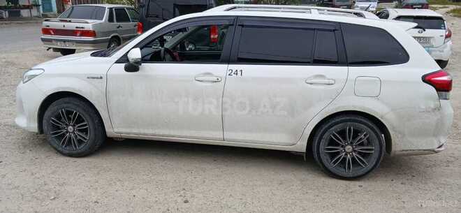 Toyota Corolla Fielder-4