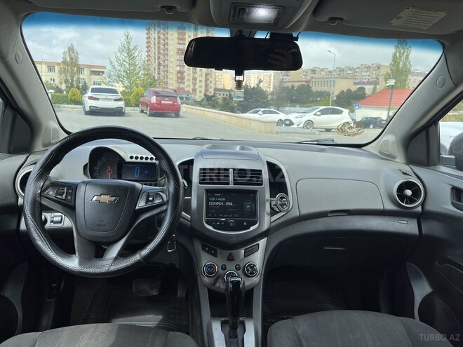 Chevrolet Aveo-7