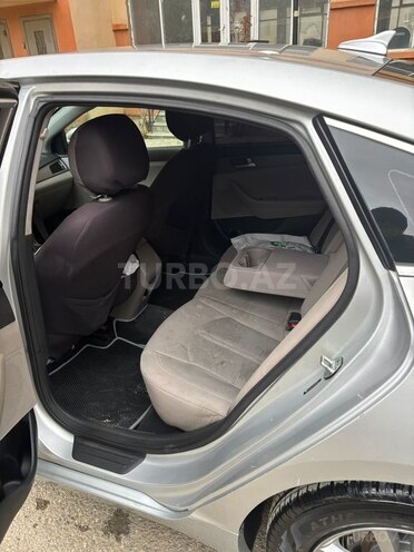 Hyundai Sonata-6