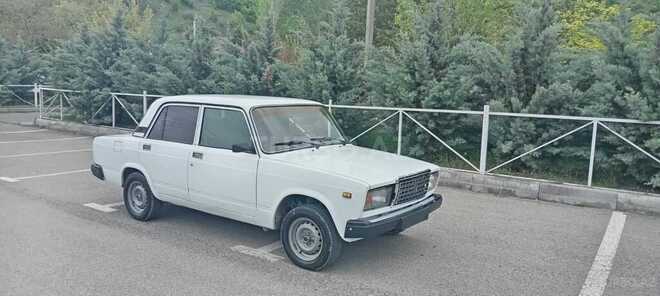 LADA (VAZ) 2107-2