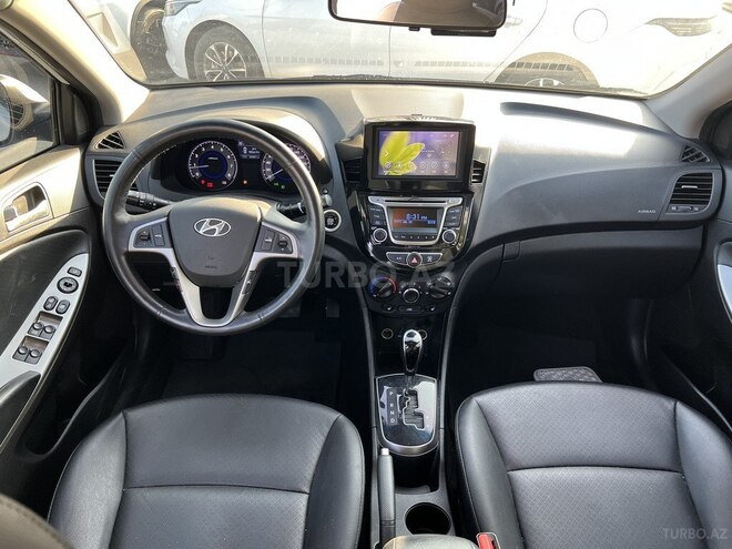 Hyundai Accent-3