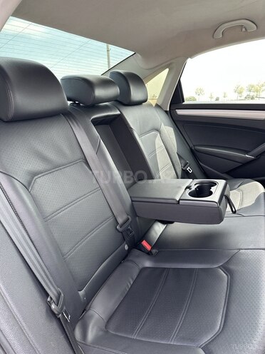 Volkswagen Passat-9