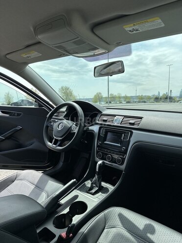 Volkswagen Passat-7