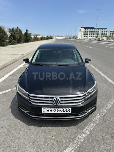 Volkswagen Passat-1