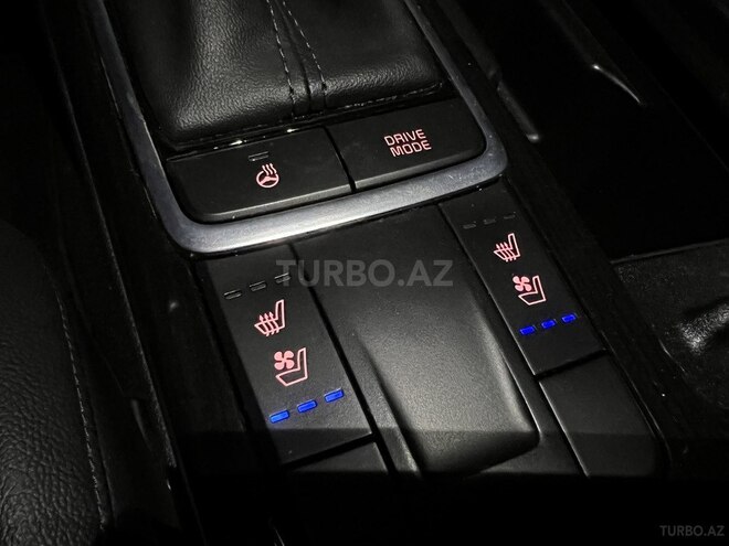 Kia K5-17