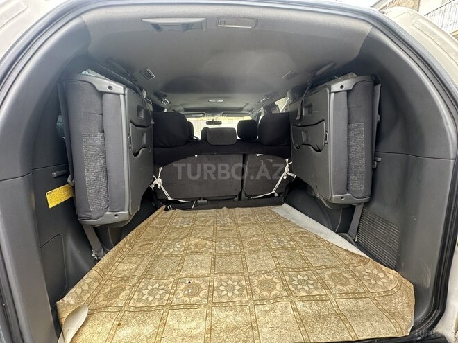Toyota Land Cruiser Prado-12
