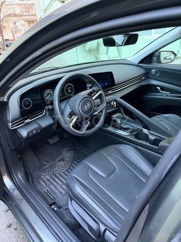 Hyundai Elantra-6