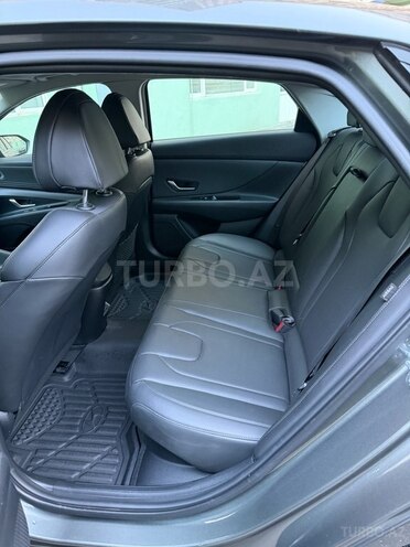 Hyundai Elantra-5