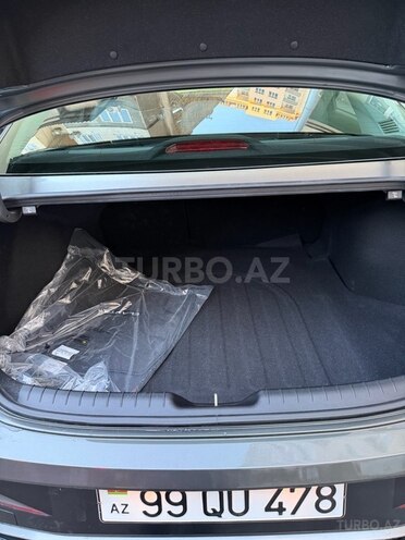 Hyundai Elantra-8