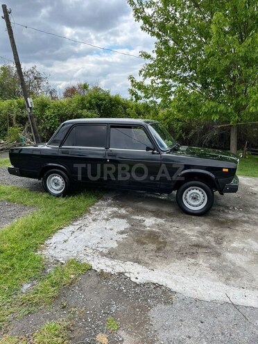 LADA (VAZ) 2107-2