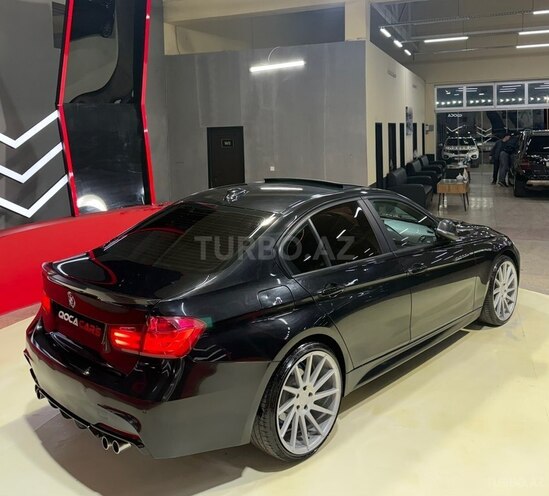 BMW 330-10