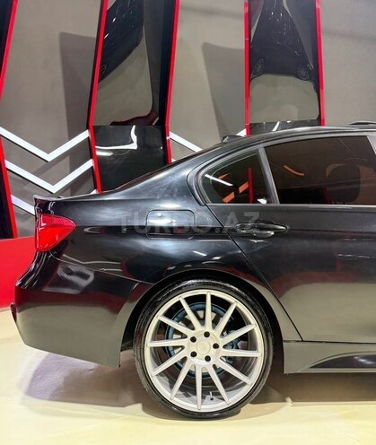 BMW 330-13