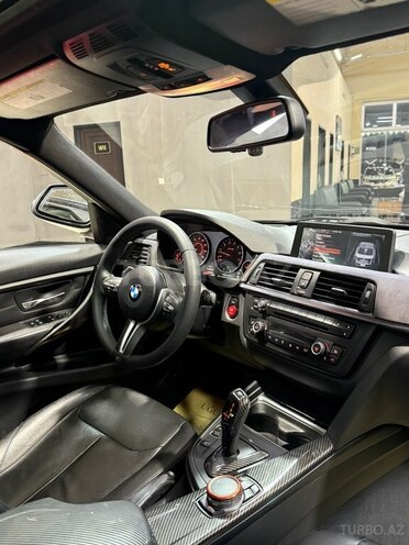 BMW 330-18