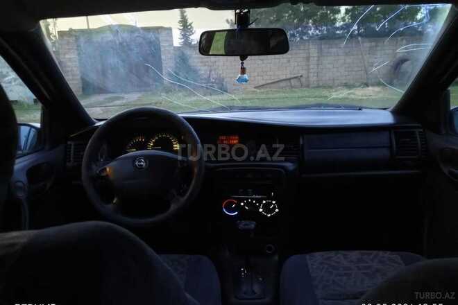 Opel Vectra-8