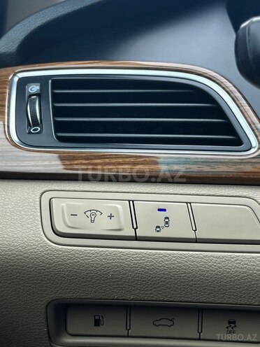 Hyundai Sonata-8