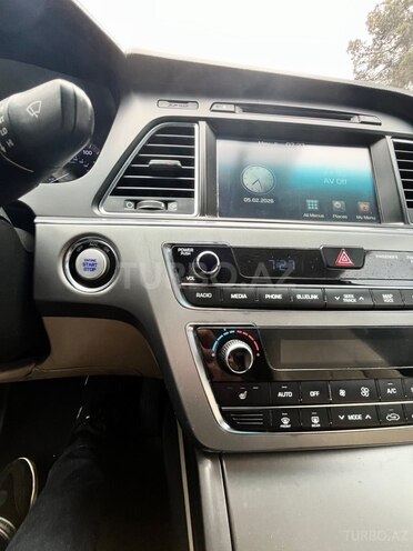 Hyundai Sonata-10