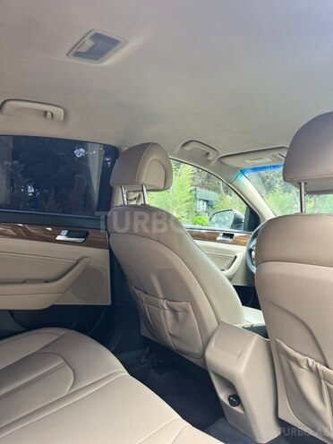 Hyundai Sonata-13
