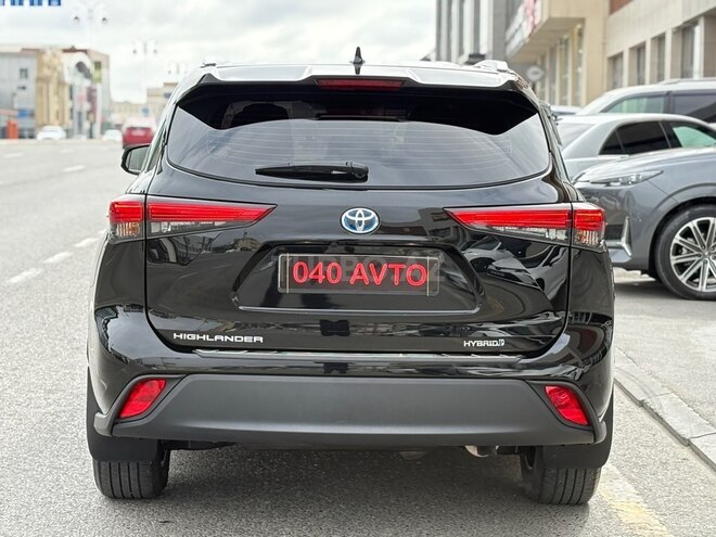 Toyota Highlander-2