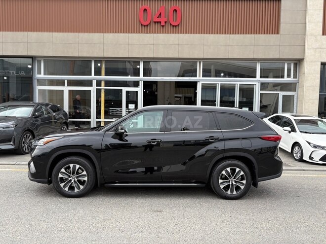 Toyota Highlander-3