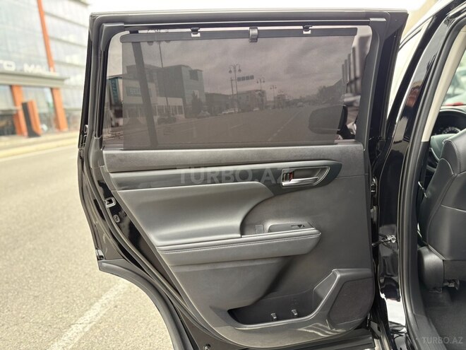 Toyota Highlander-12