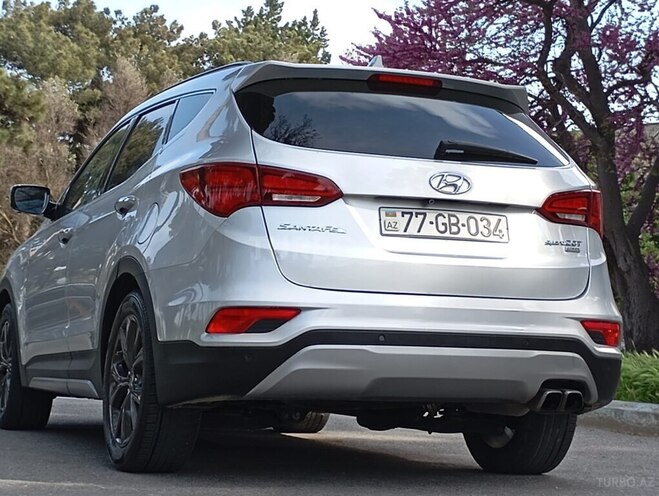 Hyundai Santa Fe-5