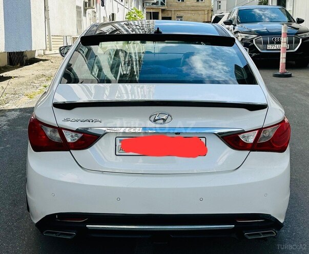 Hyundai Sonata-6