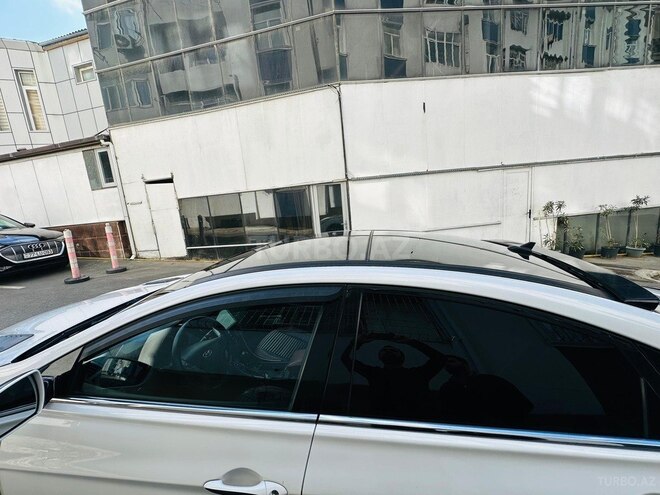 Hyundai Sonata-5