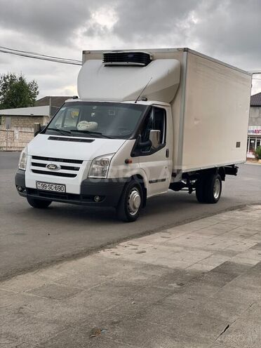 Ford Transit-8