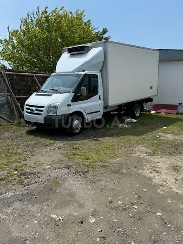 Ford Transit-4