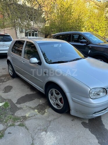 Volkswagen Golf-5