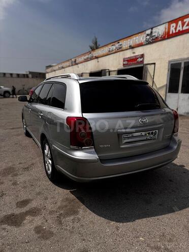 Toyota Avensis-2