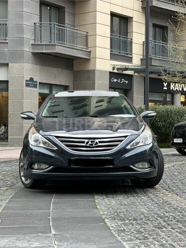 Hyundai Sonata-4