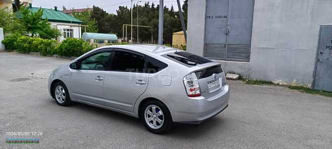 Toyota Prius-7